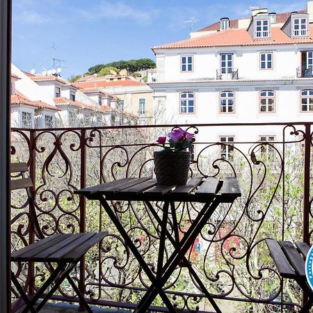 Alfama Sophisticate Flat With Balconies 2Bedrs 2Baths & Ac In 19Th Century Building Historic Center Appartement Lissabon Buitenkant foto