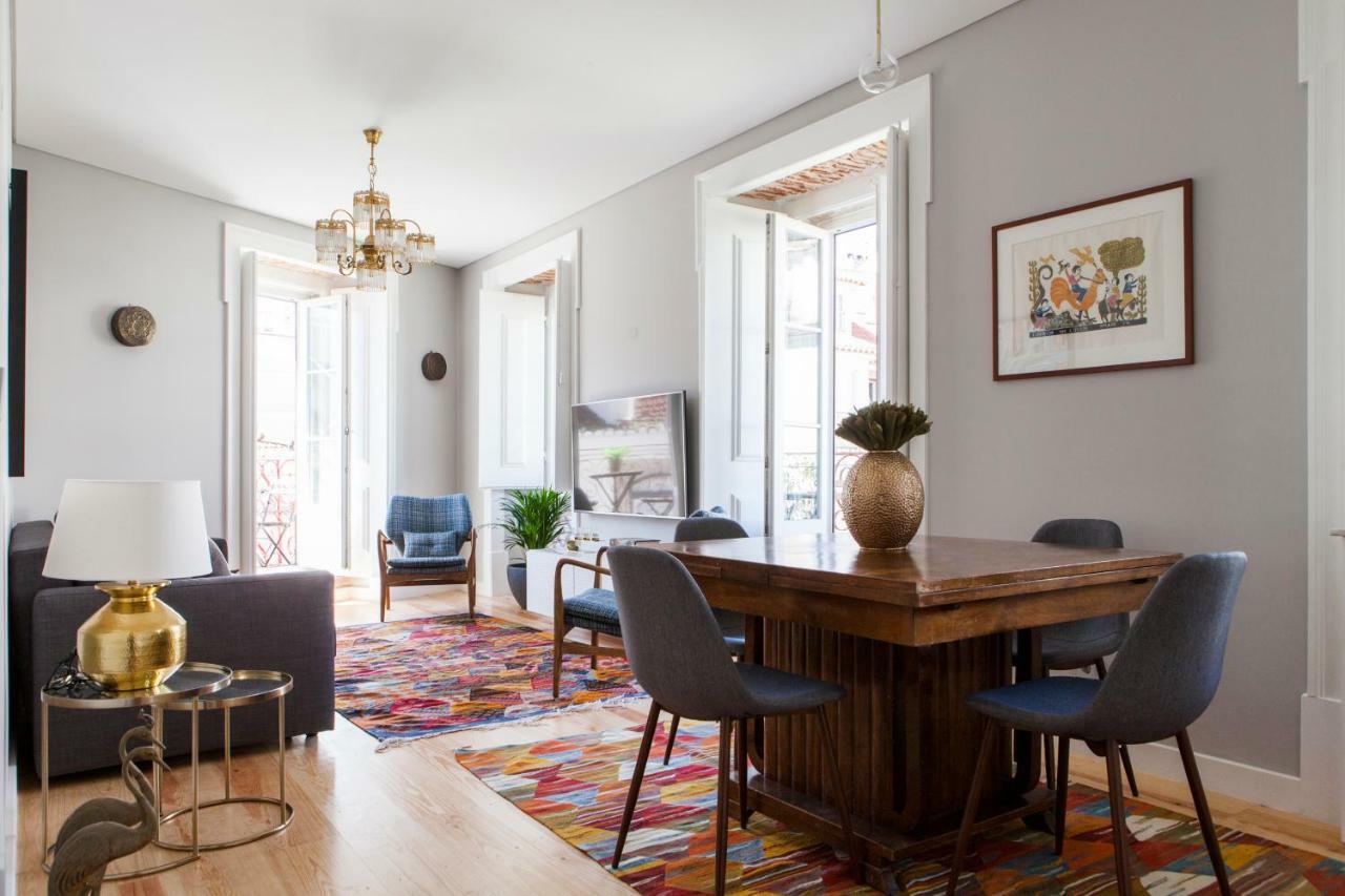 Alfama Sophisticate Flat With Balconies 2Bedrs 2Baths & Ac In 19Th Century Building Historic Center Appartement Lissabon Buitenkant foto