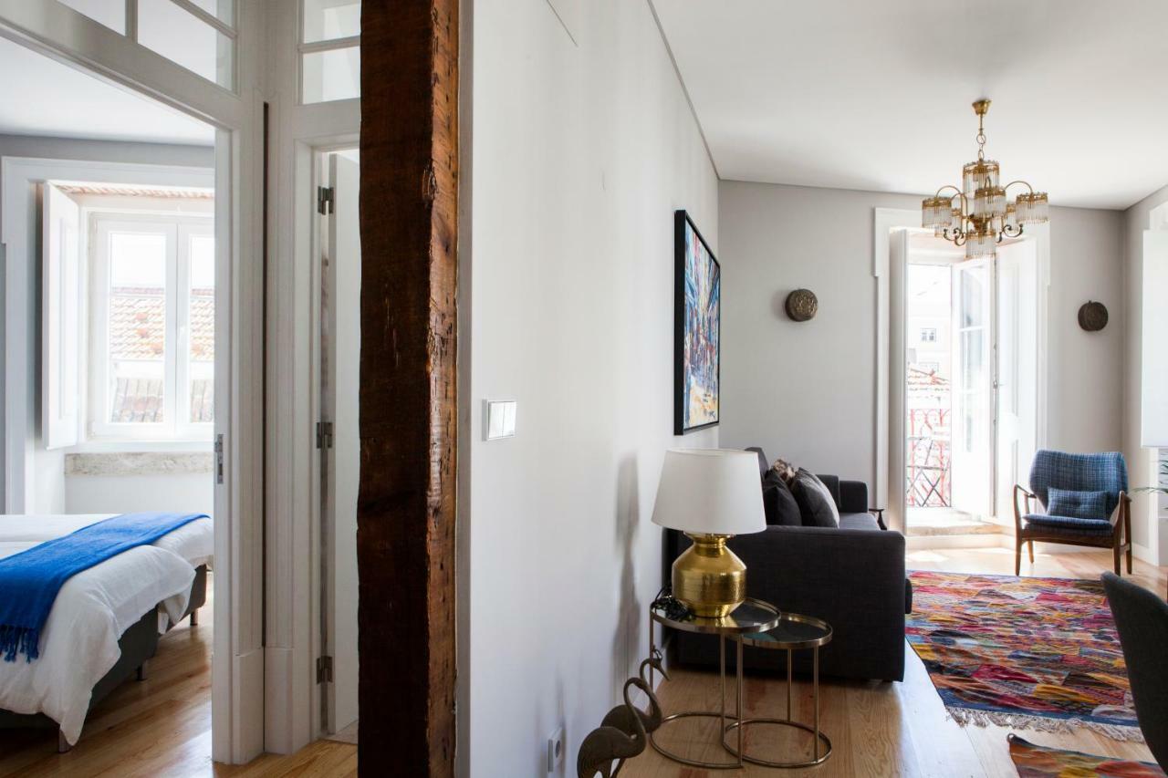 Alfama Sophisticate Flat With Balconies 2Bedrs 2Baths & Ac In 19Th Century Building Historic Center Appartement Lissabon Buitenkant foto