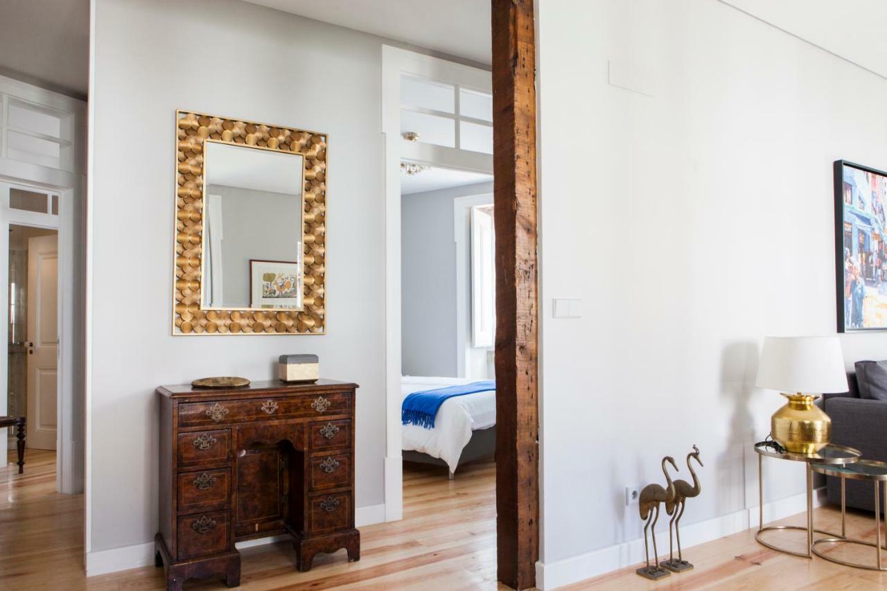 Alfama Sophisticate Flat With Balconies 2Bedrs 2Baths & Ac In 19Th Century Building Historic Center Appartement Lissabon Buitenkant foto